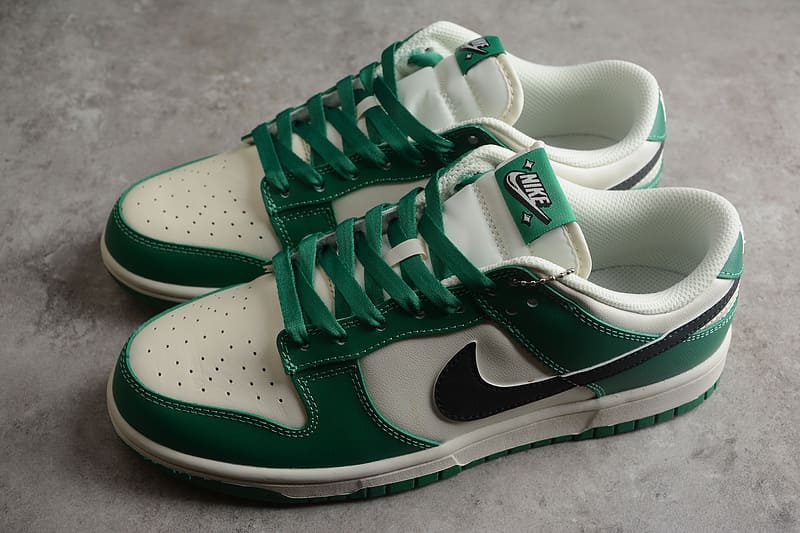 Tênis Nike Dunk Low SE Lottery
