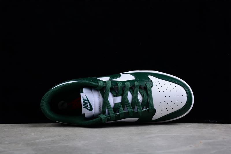 Tênis Nike Dunk Low Michigan State