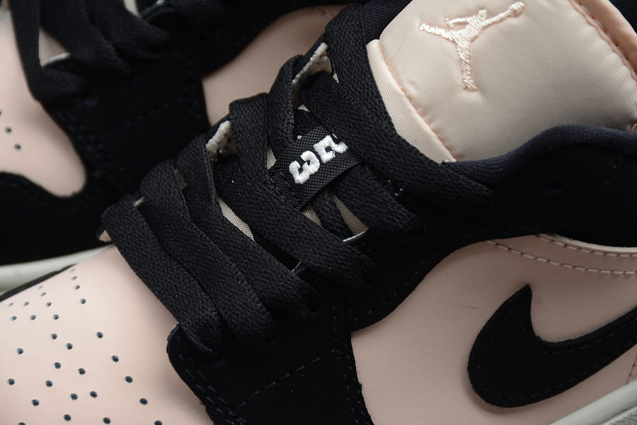 Tênis Jordan 1 Low Black Guava Ice