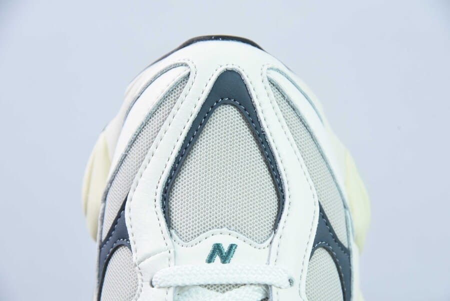 Tênis New Balance 9060 Sea Salt New Spruce Dark Arctic Grey