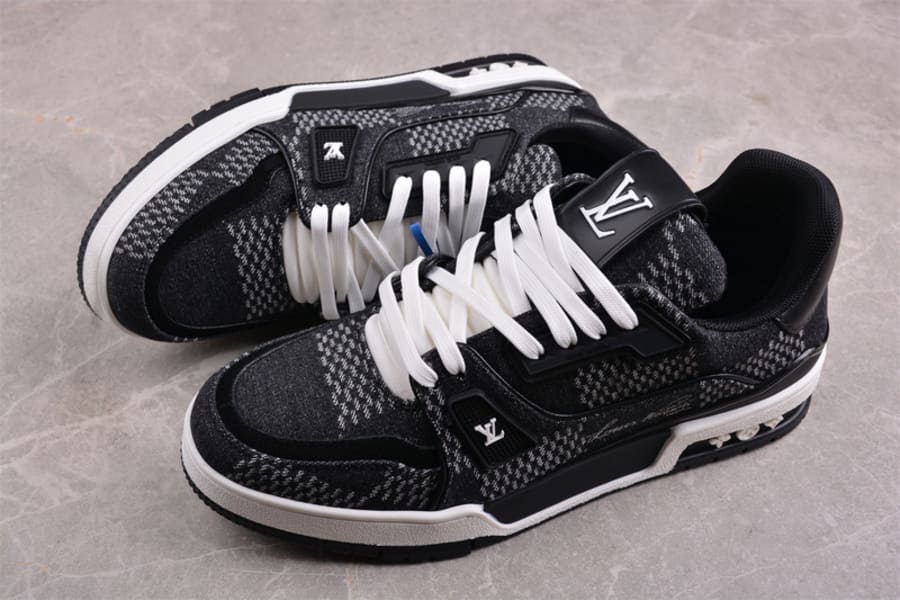 Tênis Louis Vuitton LV Trainer Black Damier 3D Denim