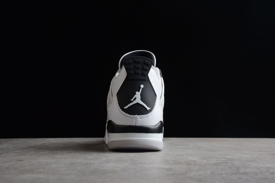 Tênis Air Jordan 4 Military Black