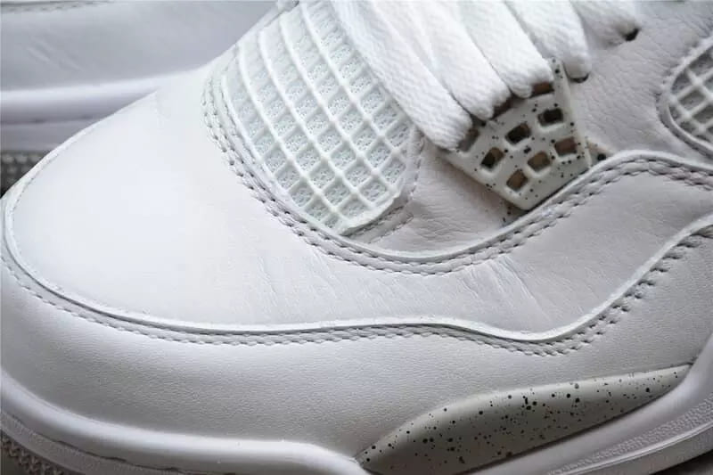 Tênis Air Jordan 4 Retro White Oreo