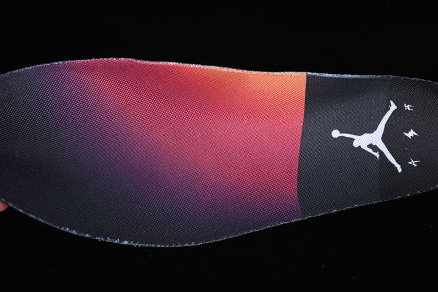 Tênis Air Jordan 3 x J Balvin SP Medellín Sunset