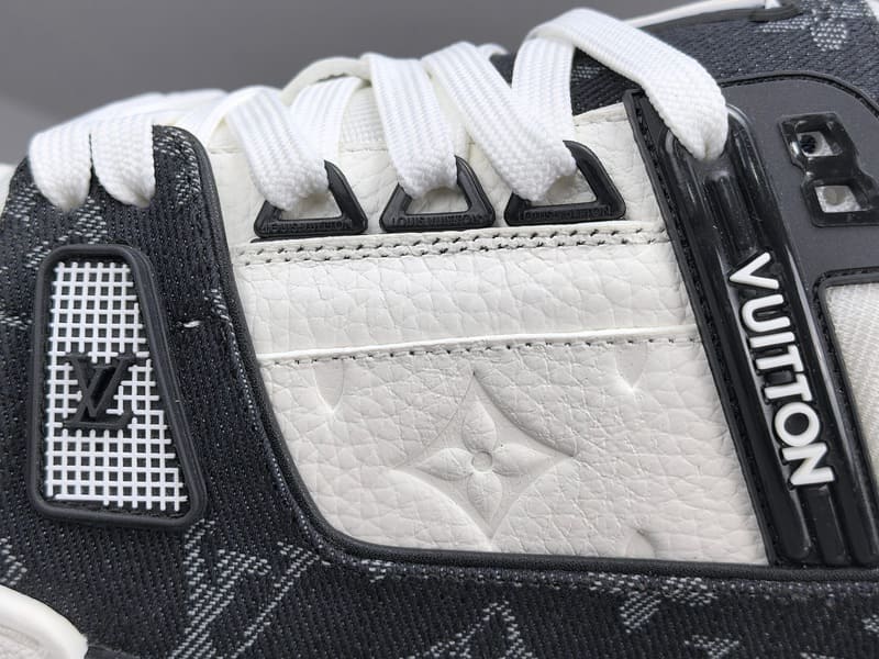 Tênis Louis Vuitton LV Trainer White Black