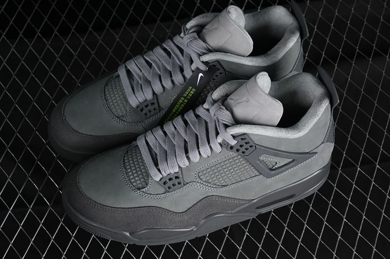 Tênis Air Jordan 4 Wet Cement