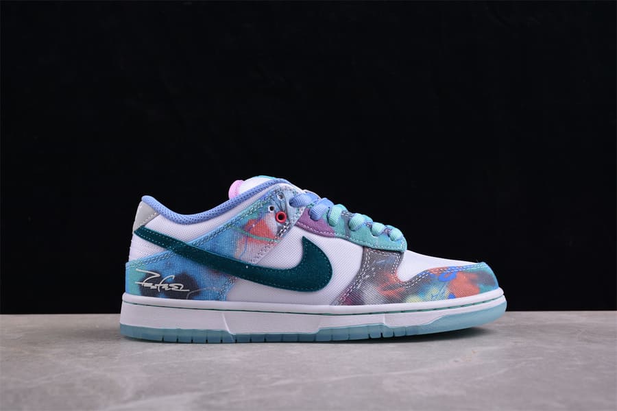 Tênis Nike SB Dunk Low Futura Laboratories Bleached Aqua