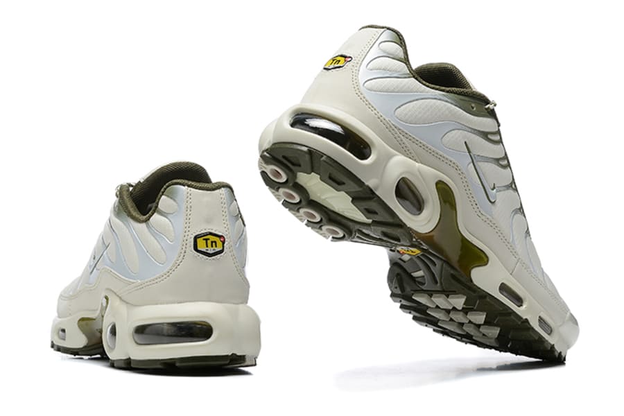 Tênis Air Max TN Plus Bone Olive