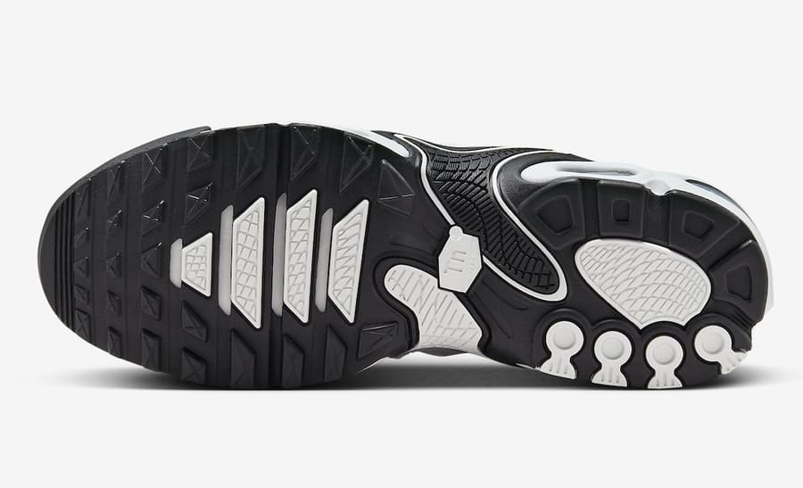 Tênis Air Max Plus TN Drift Yin Yang