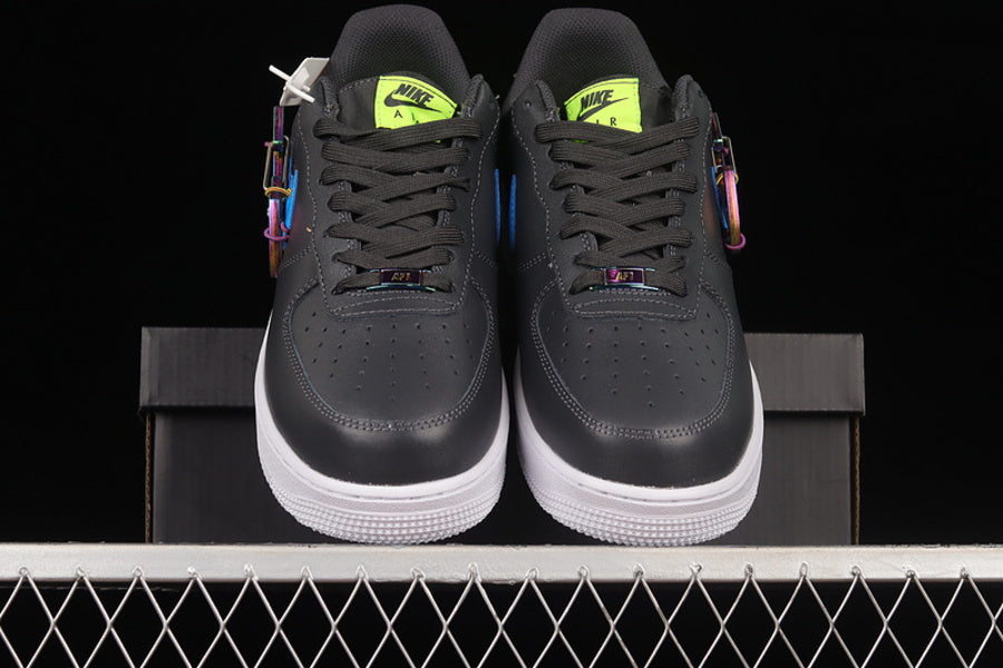 Tênis Nike Air Force 1 PRM Black Carabiner