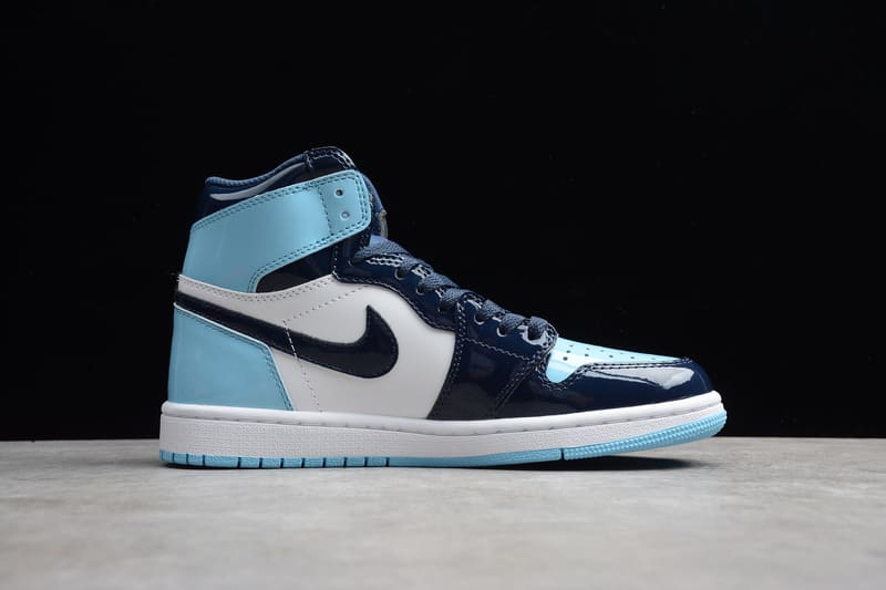 Tênis Air Jordan 1 High UNC Patent