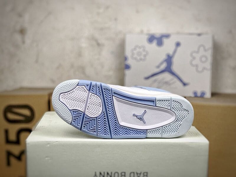 Tênis Air Jordan 4 Forget Me Not