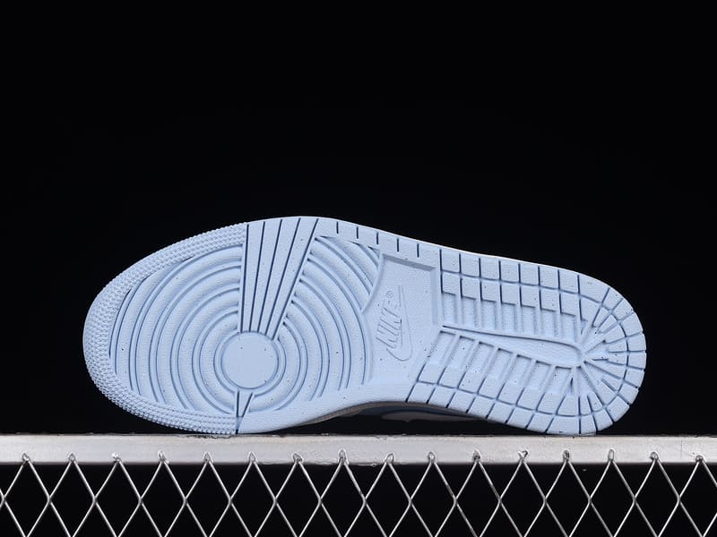 Tênis Jordan 1 Low SE Reverse Ice Blue