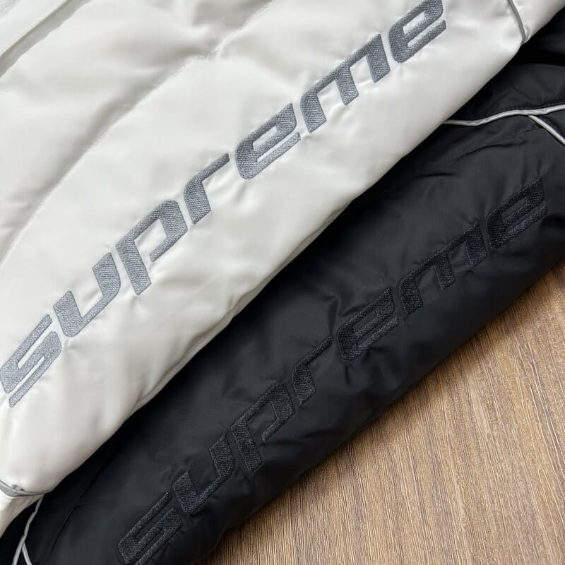 Jaqueta Puffer Jordan x Supreme