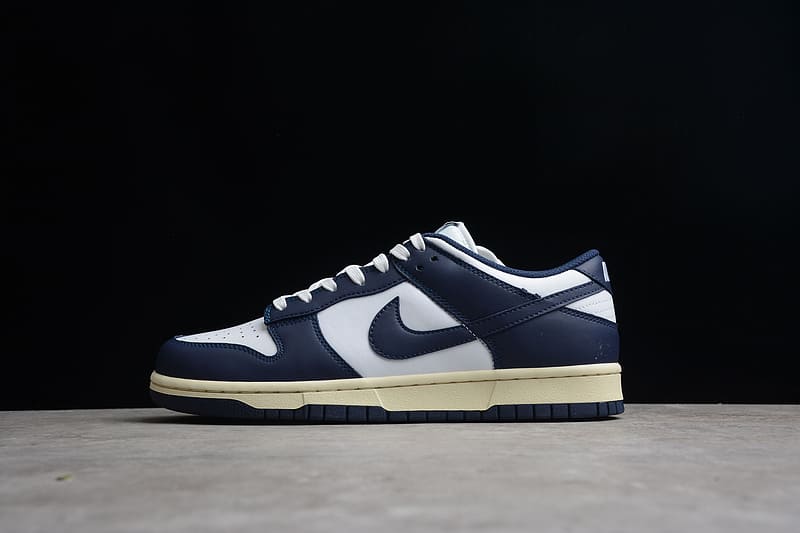 Tênis Nike Dunk Low Vintage Navy