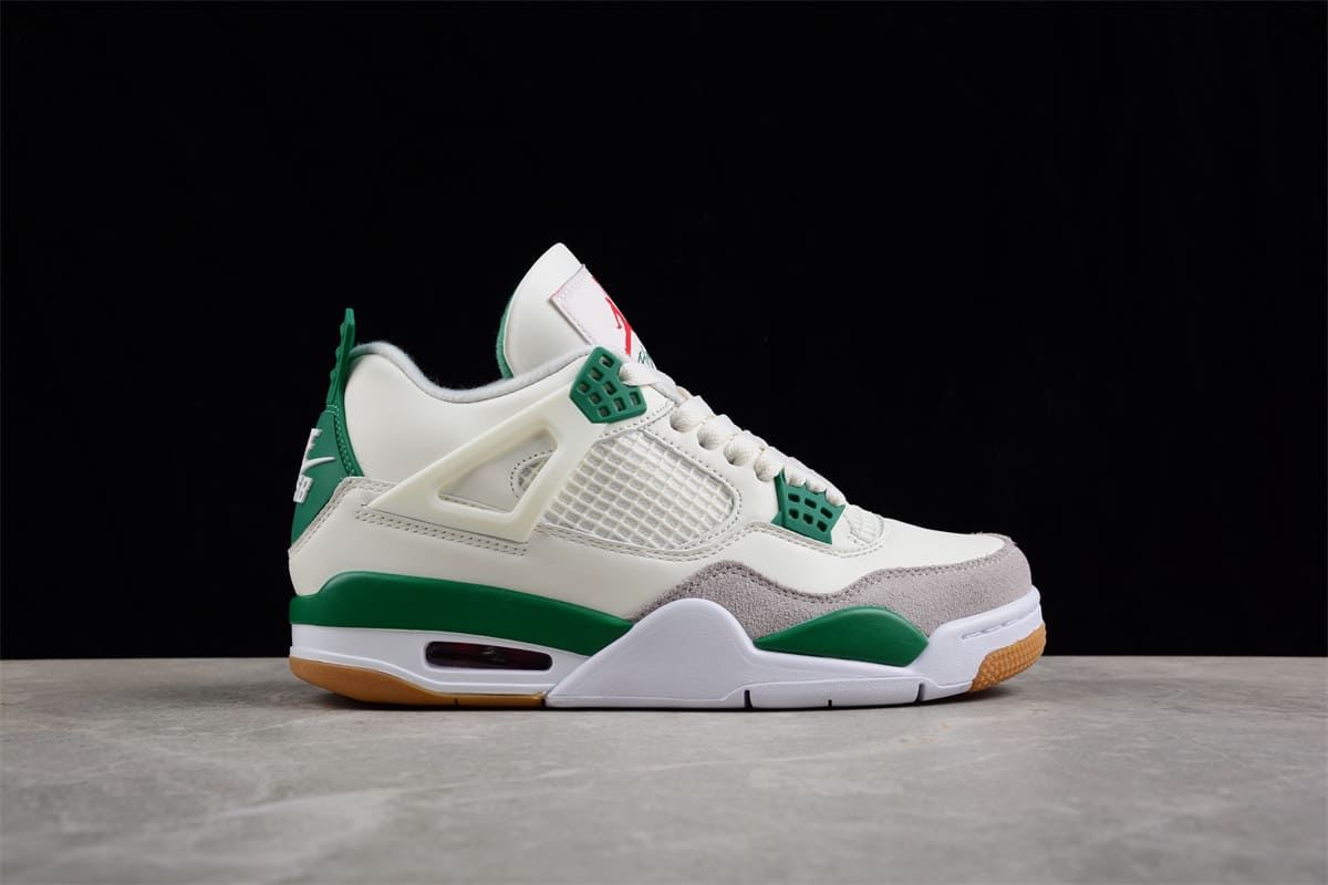 Tênis Air Jordan 4 Retro x Nike SB Pine Green