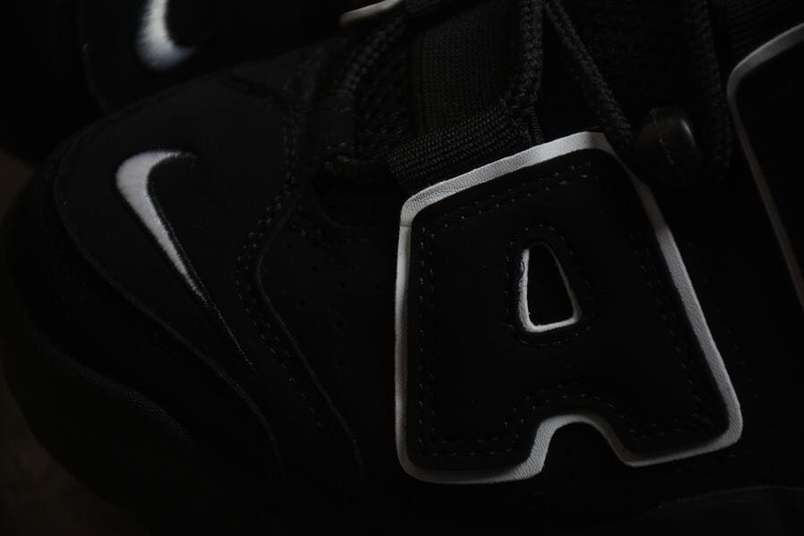 Tênis Nike Air More Uptempo Black White