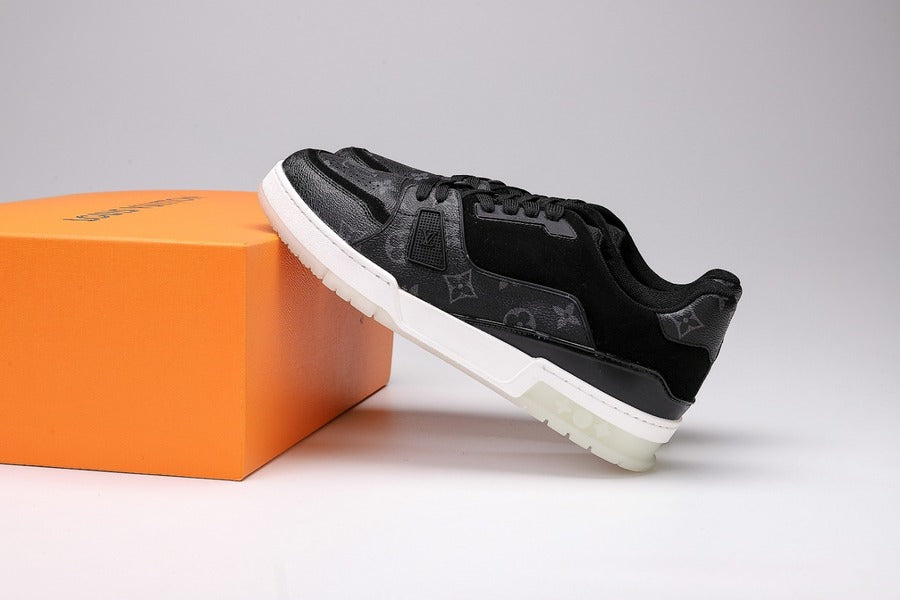 Tênis Louis Vuitton Trainer Black Monogram
