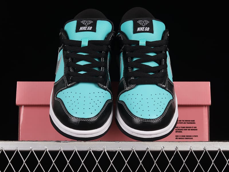 Tênis Nike Dunk Low Diamond Supply Co.