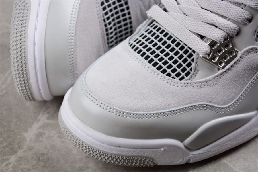 Tênis Air Jordan 4 Frozen Moments