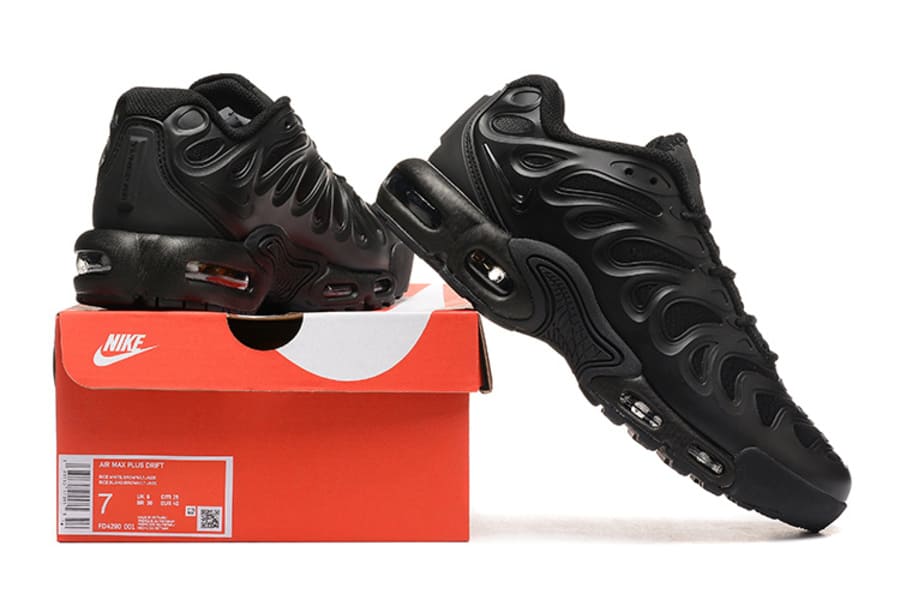 Tênis Air Max Plus TN Drift Triple Black