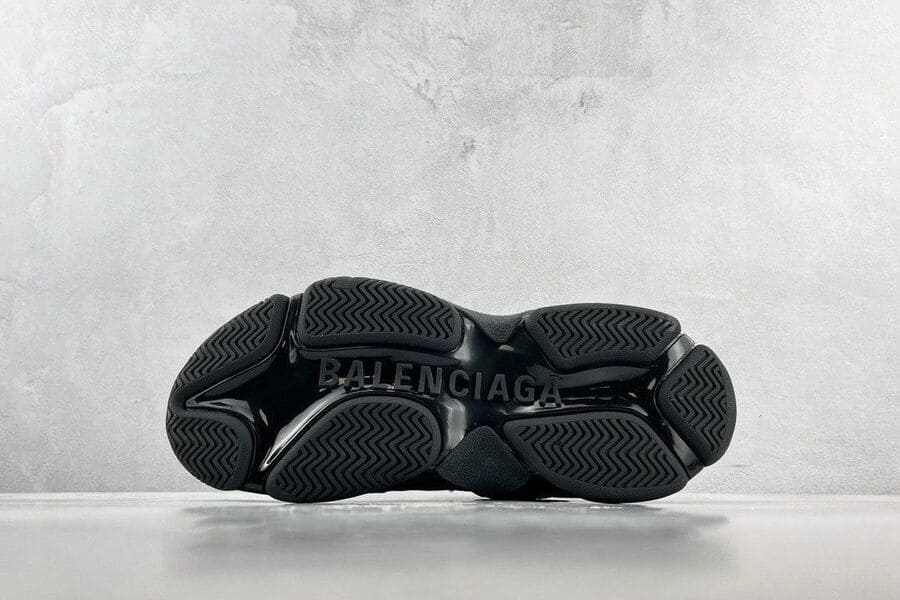 Tênis Balenciaga Triple S Triple Black