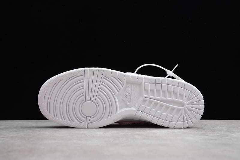 Tênis Nike SB Dunk Low Parra White