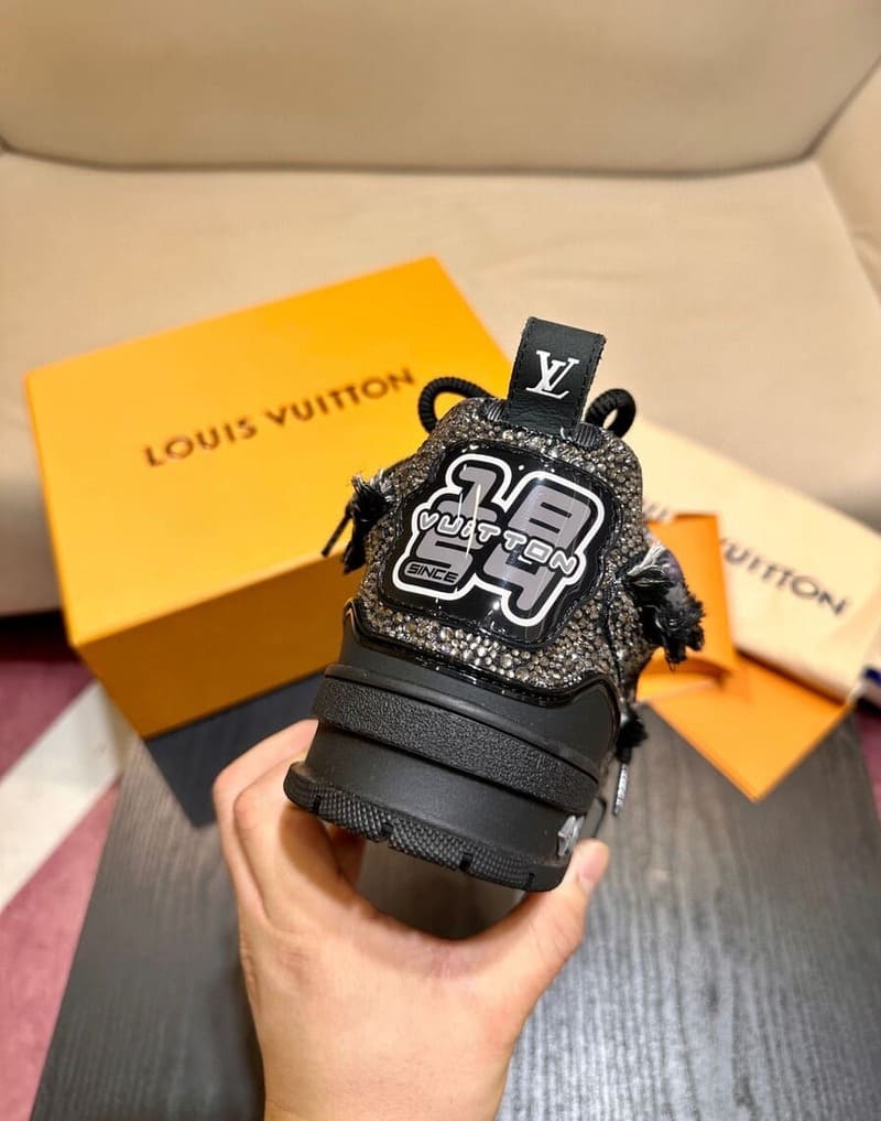Tênis Louis Vuitton LV Skate Black Swarovski Monogram