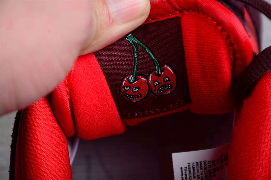 Tênis Nike SB Dunk Low Cherry