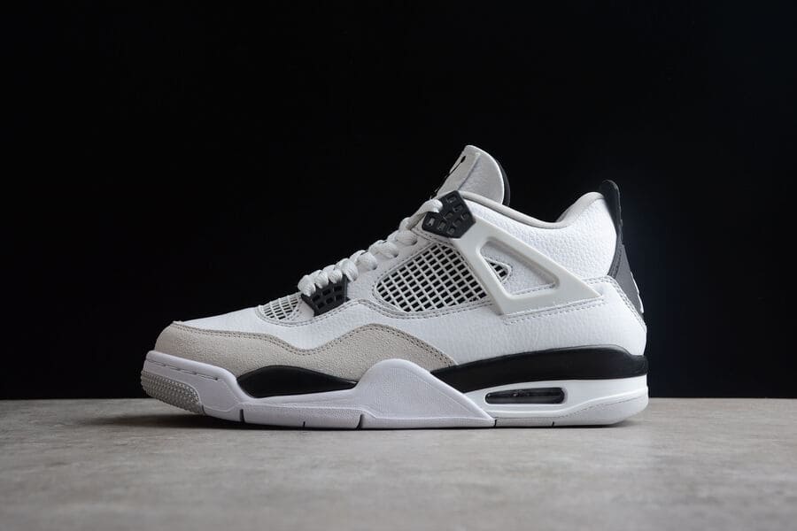 Tênis Air Jordan 4 Military Black