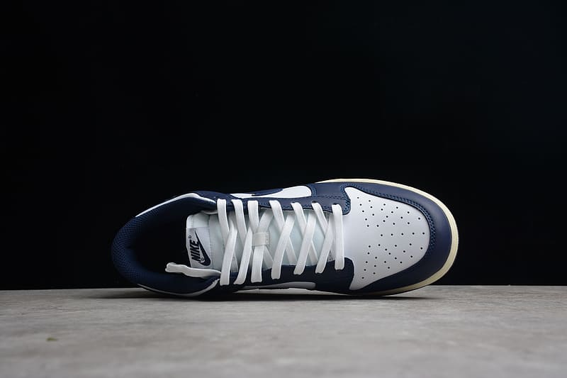 Tênis Nike Dunk Low Vintage Navy