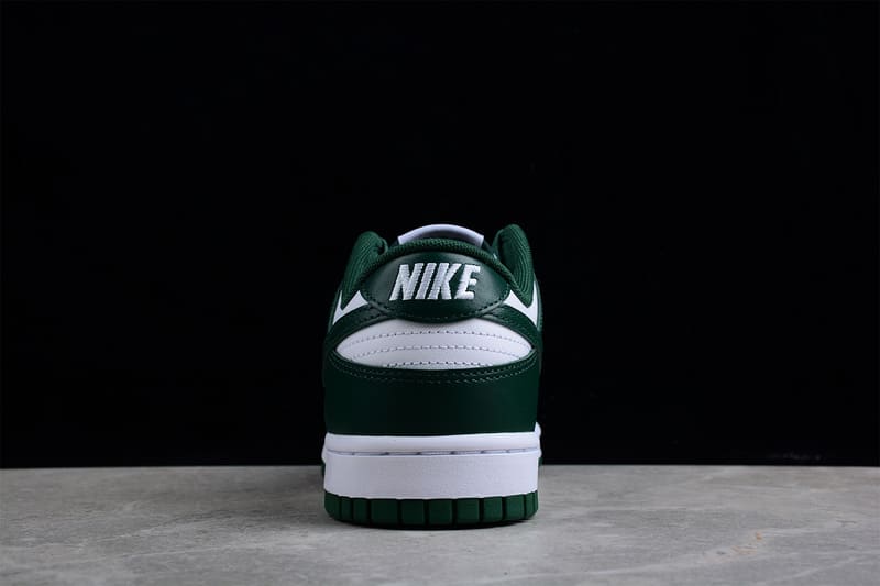 Tênis Nike Dunk Low Michigan State
