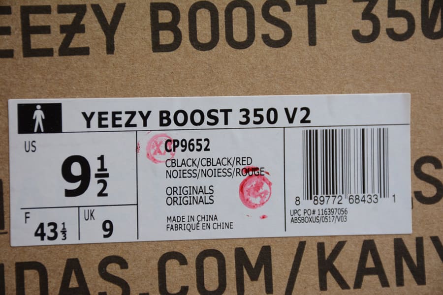 Tênis Adidas Yeezy 350 V2 Black Red
