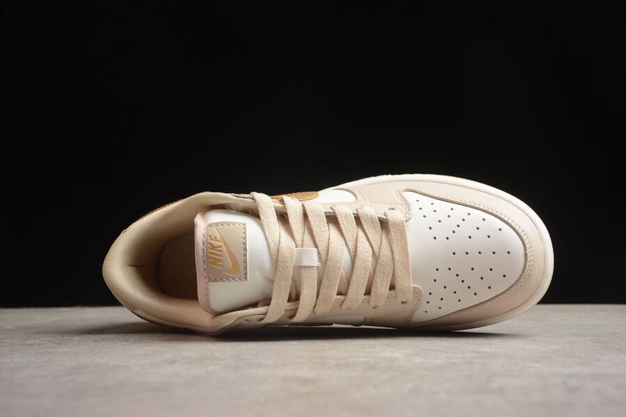 Tênis Nike Dunk Low Phantom Metallic Gold