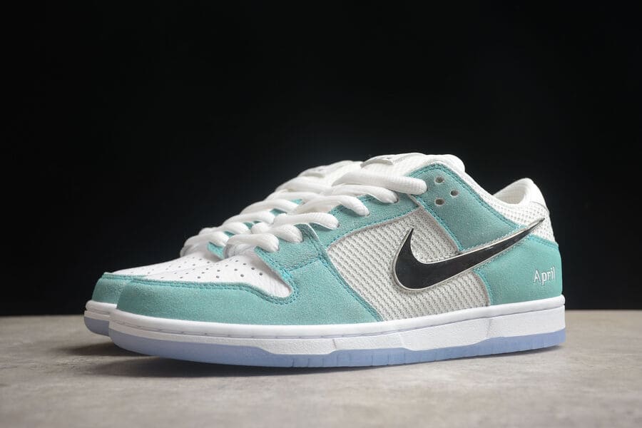 Tênis Nike SB Dunk Low Turbo Green x April Skateboards