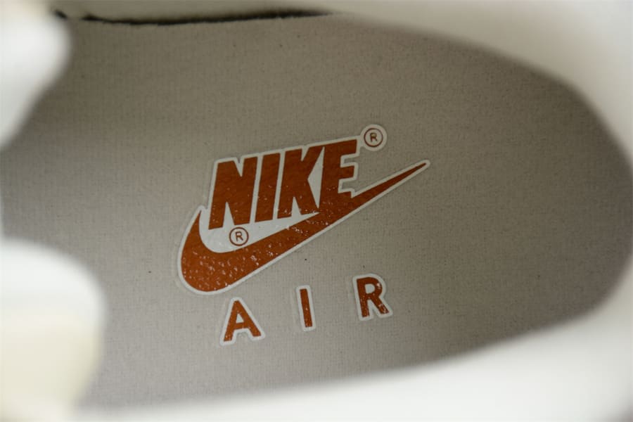 Tênis Nike Air More Uptempo Coconut Milk