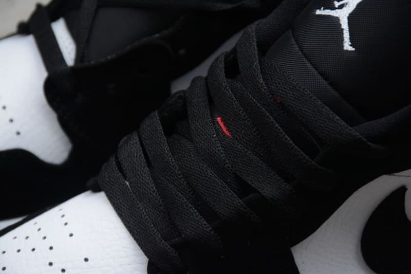 Tênis Jordan 1 Low Black Toe