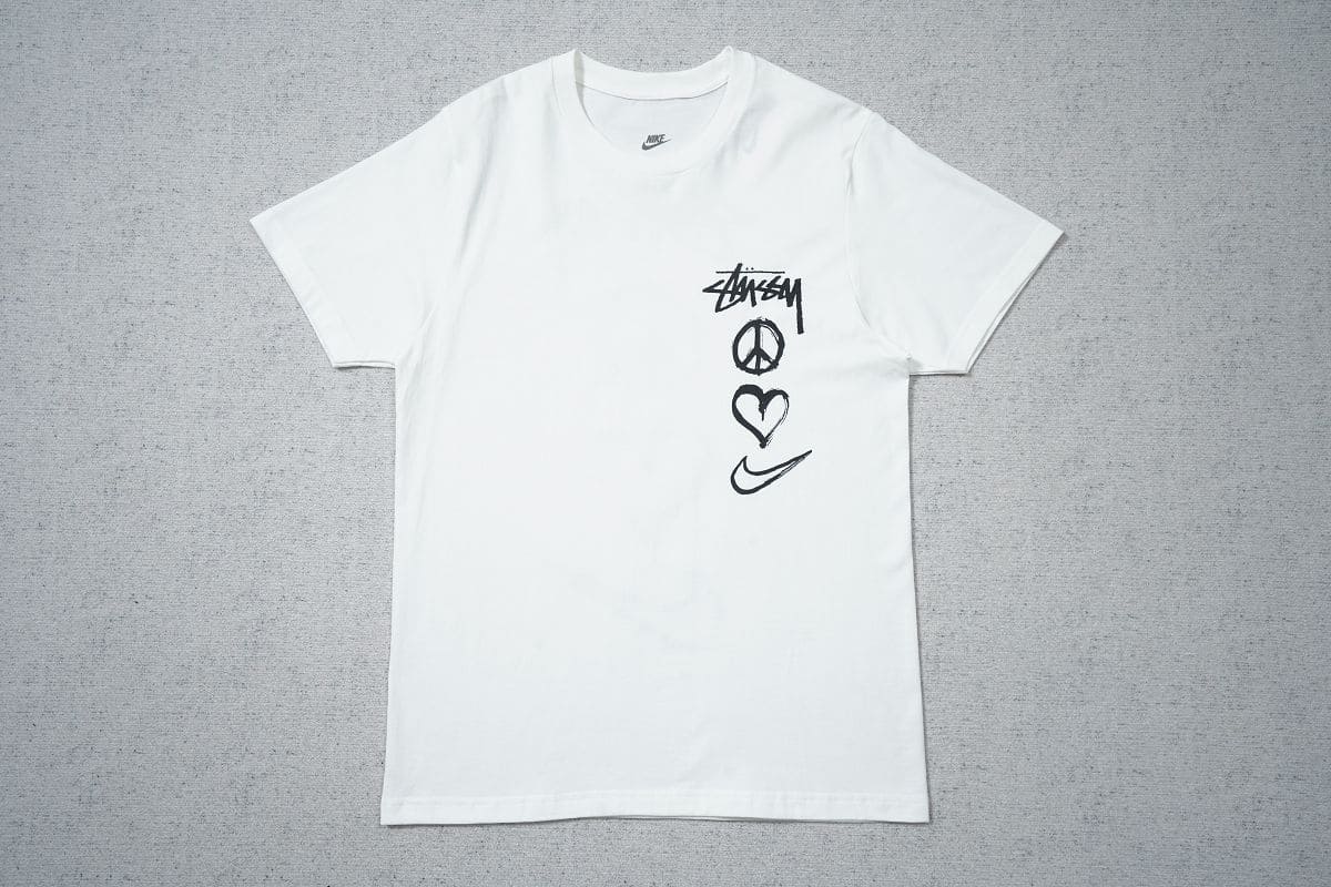 Camiseta Nike x Stussy Peace Love Swoosh