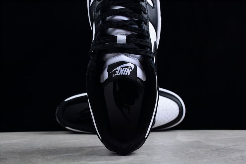 Tênis Nike Dunk SB Low Retro White Black