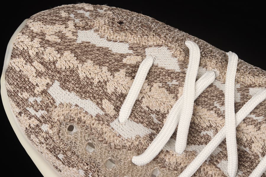 Tênis Adidas Yeezy 380 Pyrite