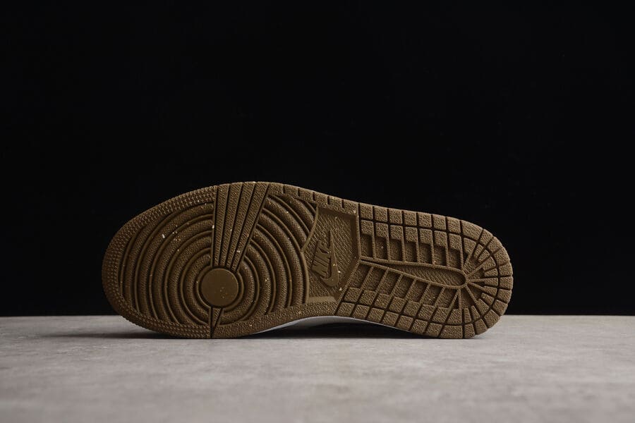 Tênis Jordan 1 Low SE Light Olive