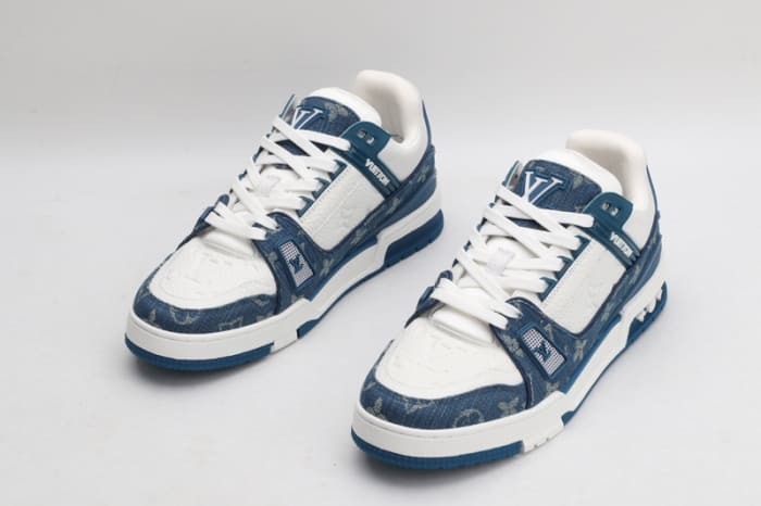 Tênis Louis Vuitton LV Trainer Monogram Denim White Blue