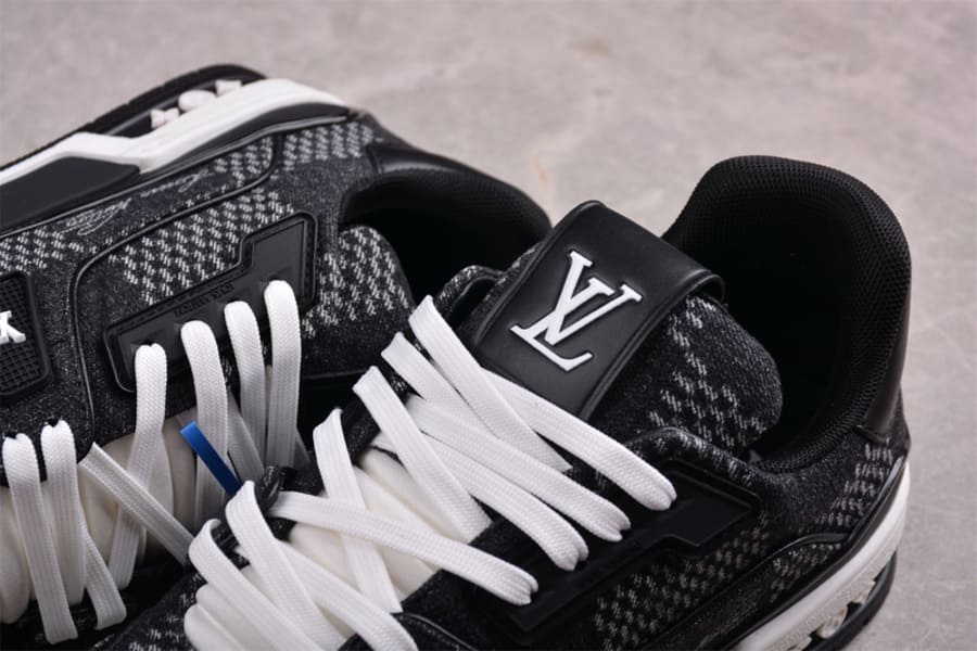 Tênis Louis Vuitton LV Trainer Black Damier 3D Denim