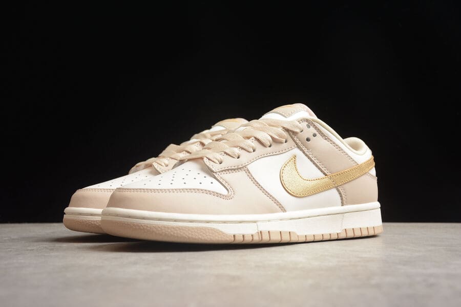 Tênis Nike Dunk Low Phantom Metallic Gold