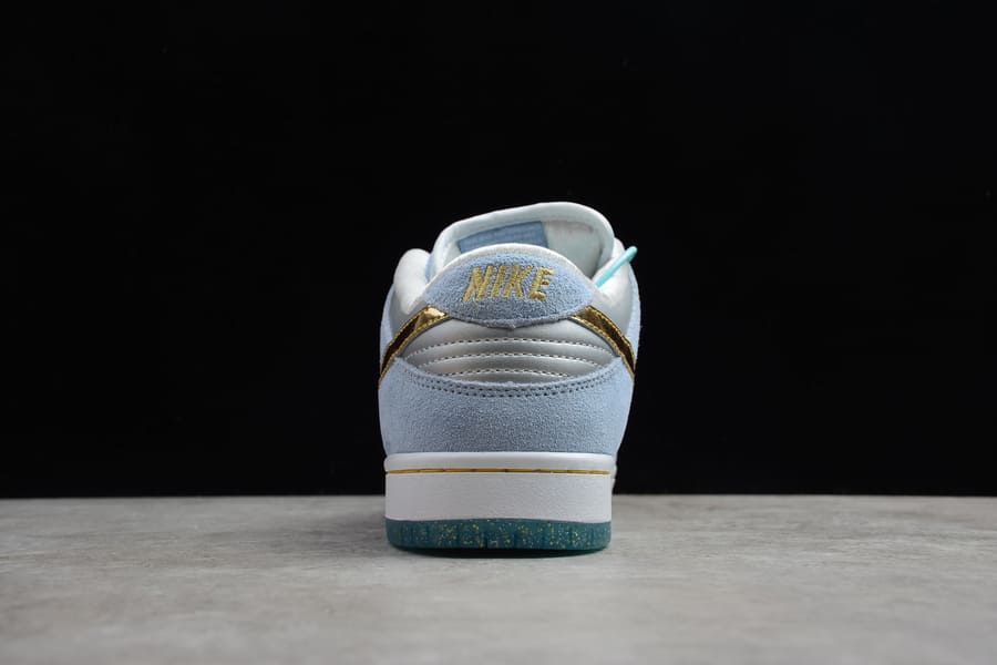 Tênis Nike SB Dunk Low x Sean Cliver