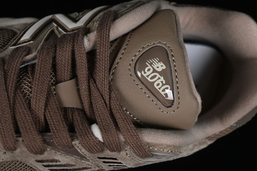Tênis New Balance 9060 Mushroom Brown