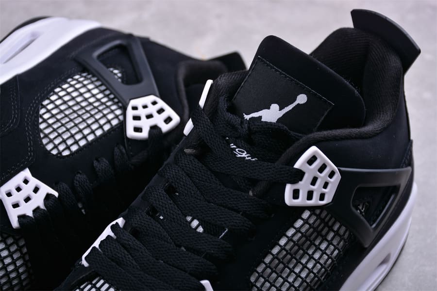 Tênis Air Jordan 4 White Thunder