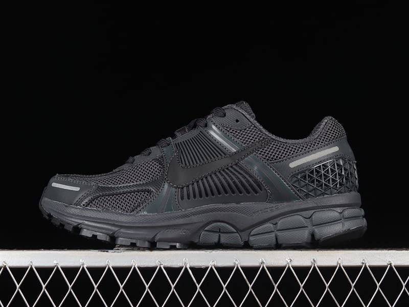 Tênis Nike Zoom Vomero 5 Anthracite