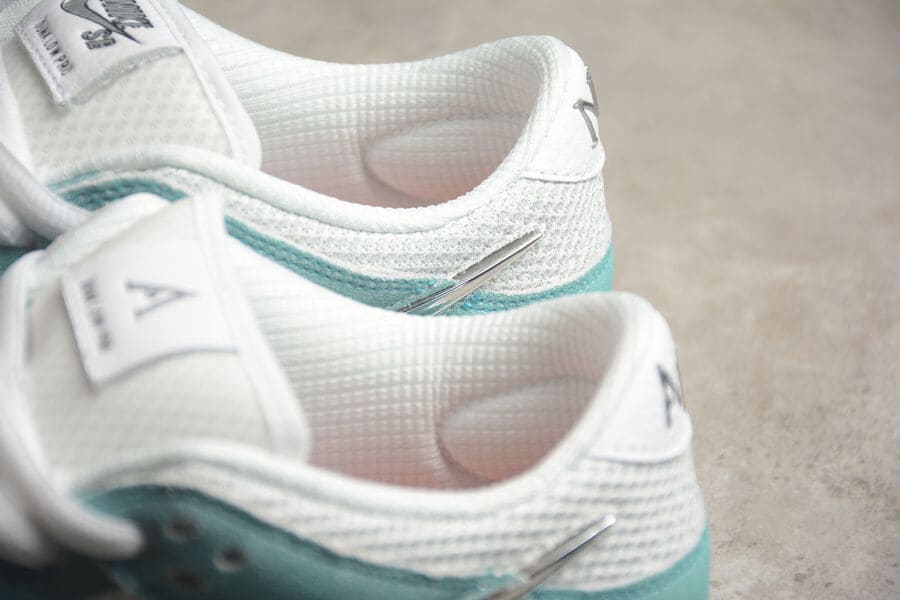 Tênis Nike SB Dunk Low Turbo Green x April Skateboards