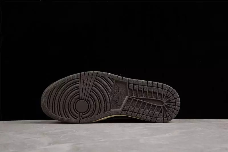 Tênis Air Jordan 1 Low x Travis Scott - Reverse Mocha
